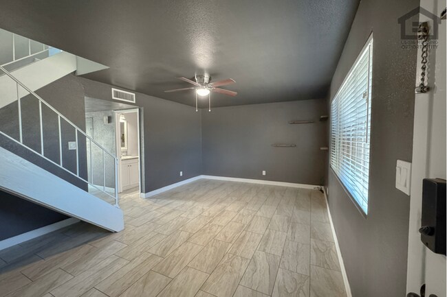 Building Photo - 3Bed/2Bath Townhouse at 47th Ave/Maryland Ave! Ready for Immediate Move-In! – FENCED-IN YARD!