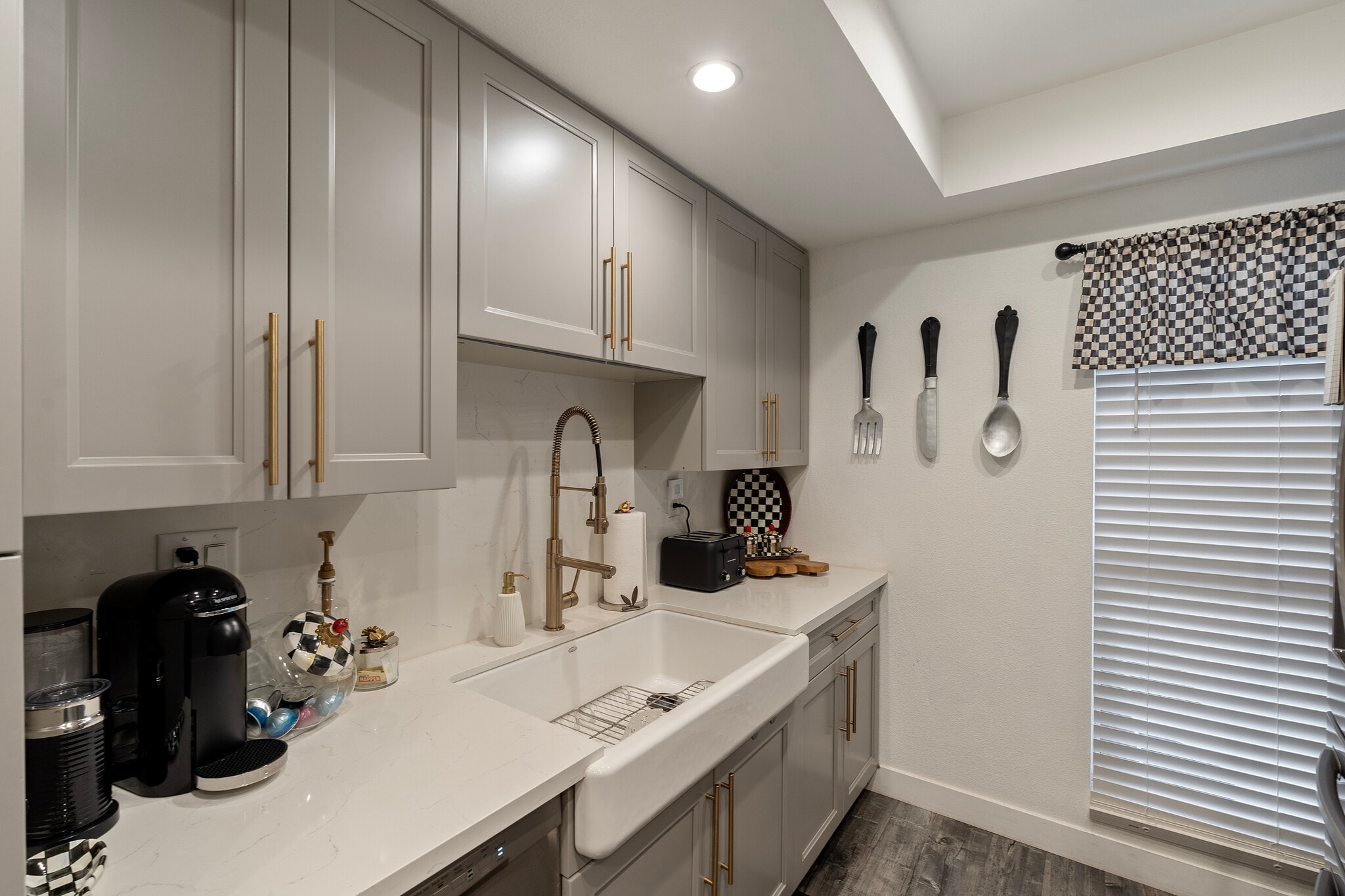 Kitchen - 18175 Andrea Cir N