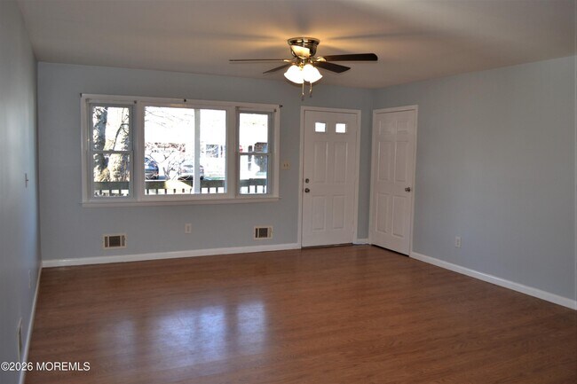Building Photo - 456 Hulse Ave