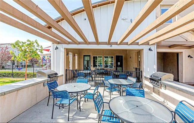 Building Photo - 7555 Cessna St.