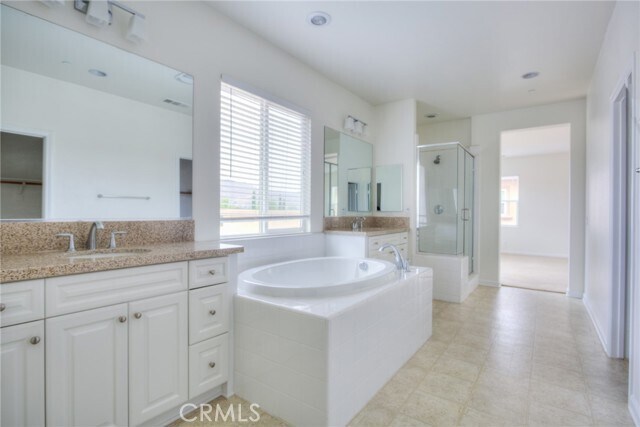 Building Photo - 10860 Portofino Ln