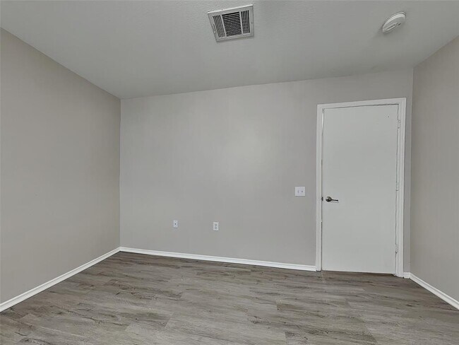 Building Photo - 12529 Sky Harbor Dr