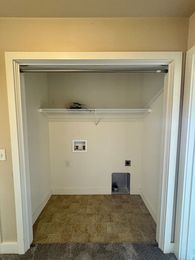Building Photo - Beautiful West End Townhome – Spacious & M...