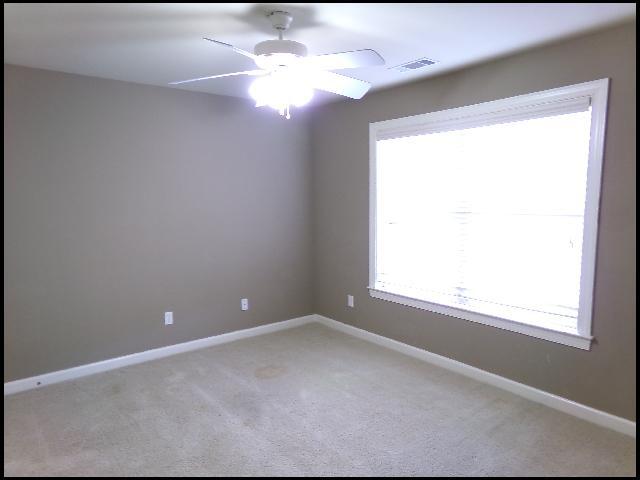Building Photo - 7 Epernay Cir