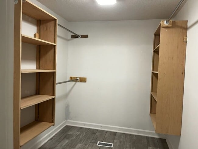 Building Photo - Beautiful Home in Hunters Ridge New Bern