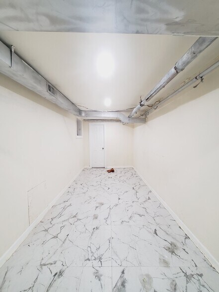 Building Photo - 227 Wegman Pky