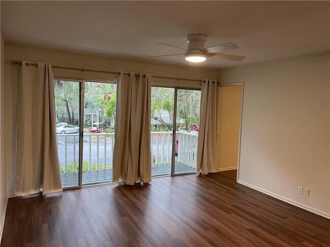 Building Photo - 800 Mallery St