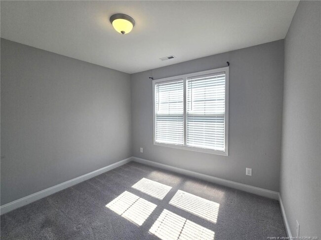 Building Photo - 604 Amusement Dr