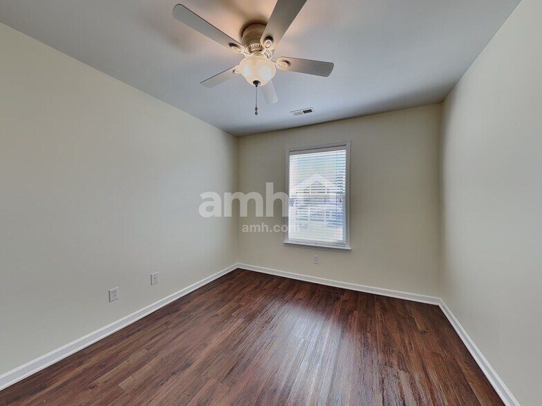 Building Photo - 4131 Crestview Place Dr