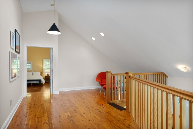 Building Photo - 84 Gunn Hill Rd