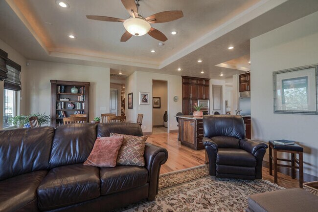 Building Photo - Stunning Luxury Home in Green Springs with...