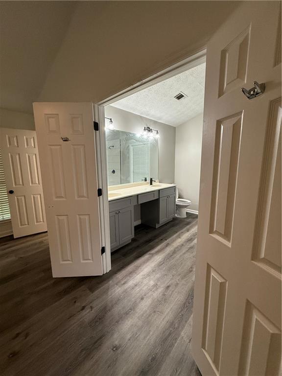 Building Photo - 4820 Tanners Spring Dr
