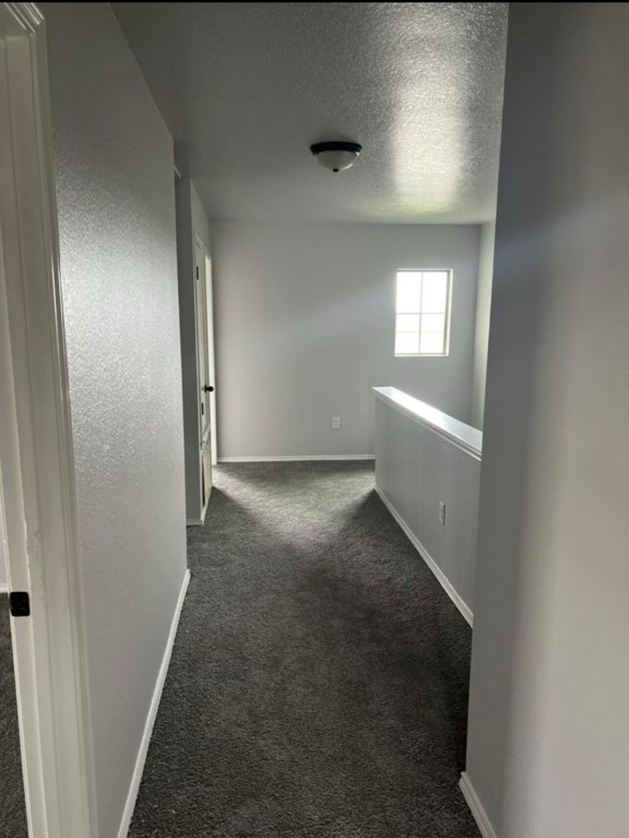 Building Photo - 8704 Vista de Nubes