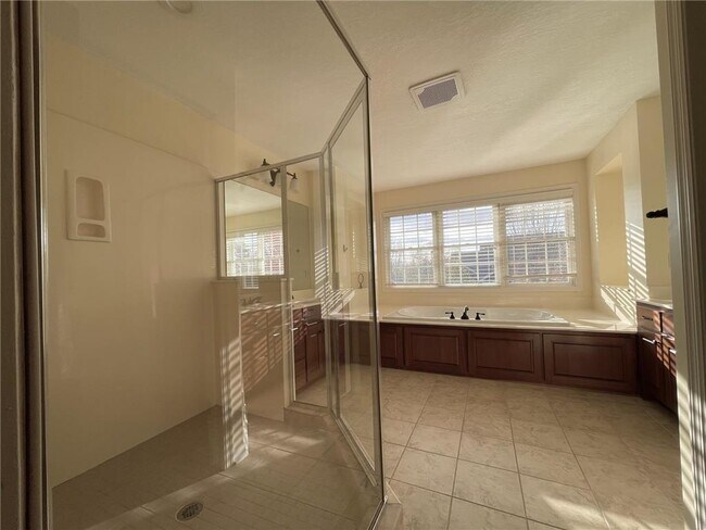 Building Photo - 12424 Princeton Ave