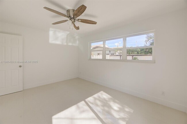 Building Photo - 832 NW 28th St