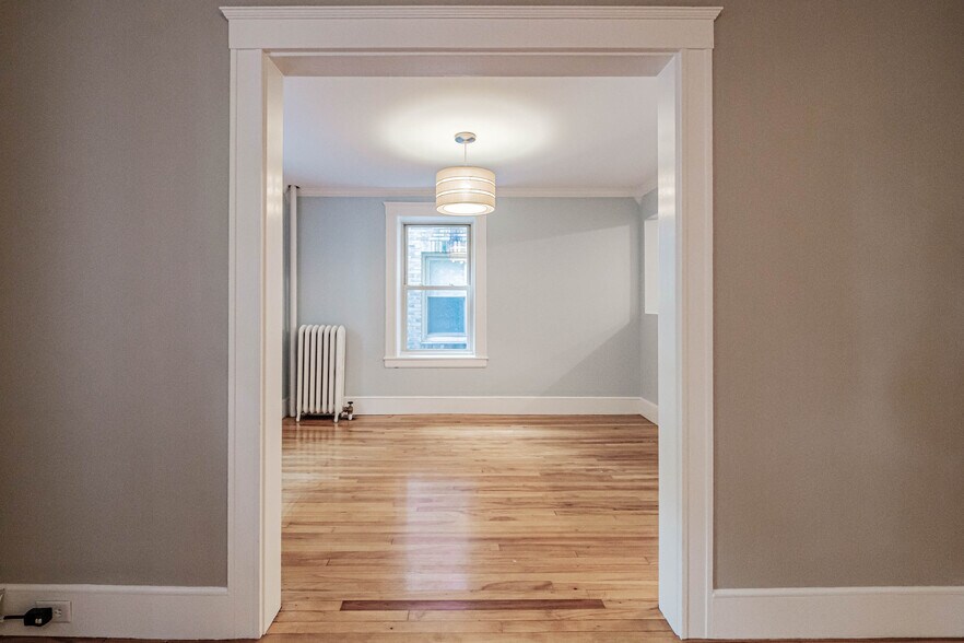 Building Photo - 197 Pine St