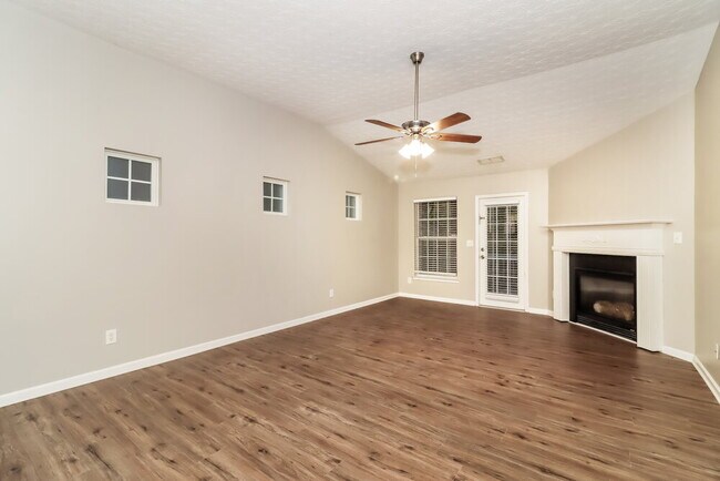 Building Photo - 187 Topaz Dr