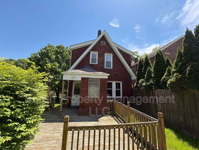 Building Photo - 1316 Justine St