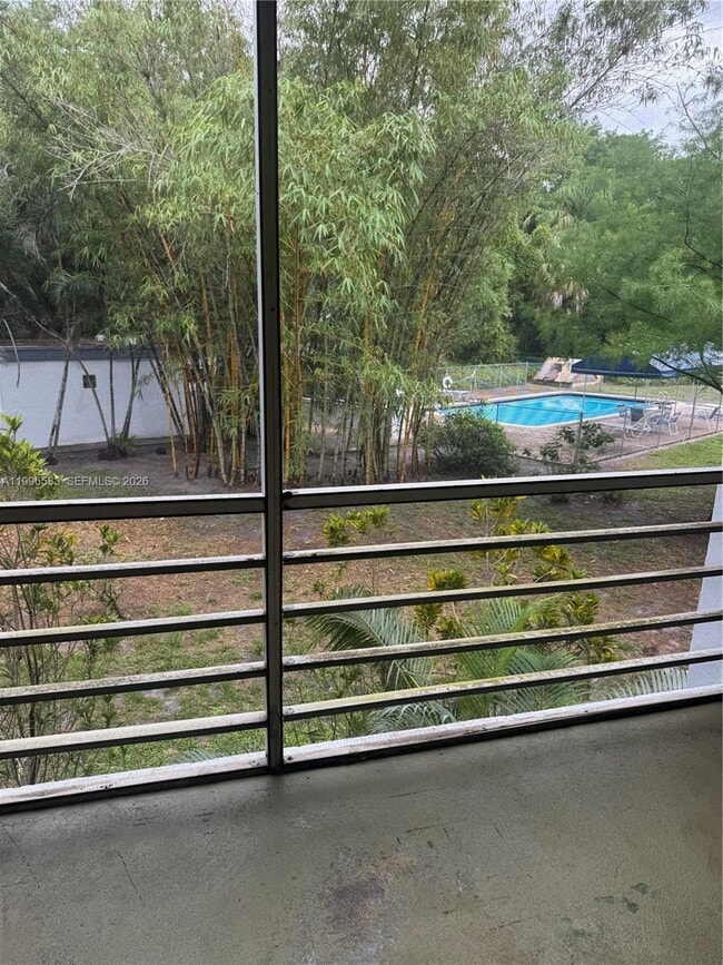 Building Photo - 9410 Live Oak Pl