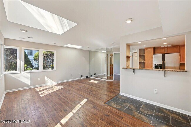 Building Photo - 140 Northrup Dr