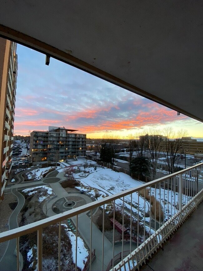 Building Photo - 4800 Hale Parkway, Unit 610 N