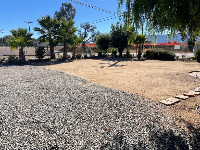 Building Photo - 18688 Conard Ave