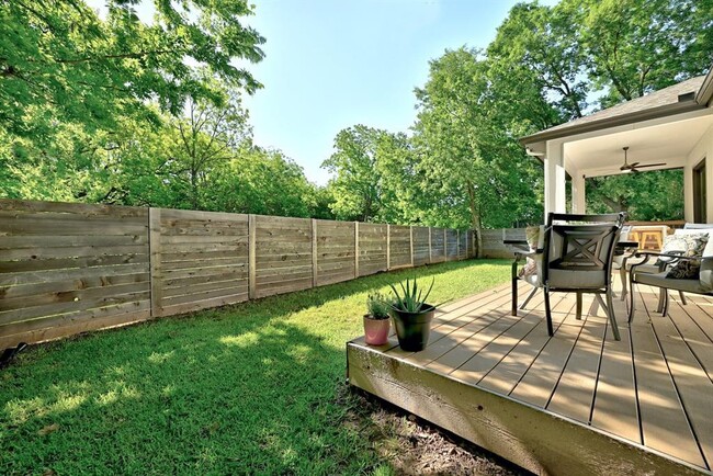 Building Photo - 4707 Craigwood Dr