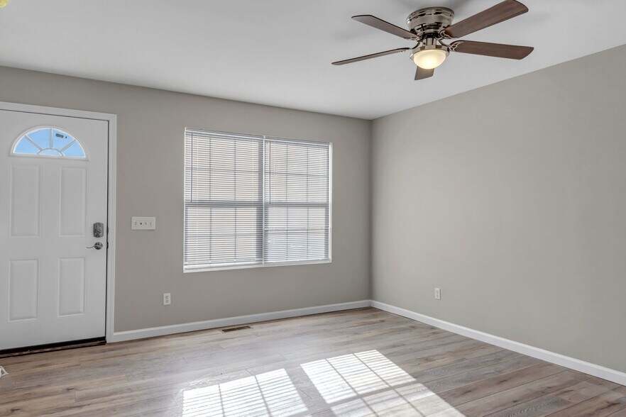 Living Room - 21 Nassau Dr