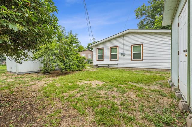 Building Photo - 5805 Tracyne Dr