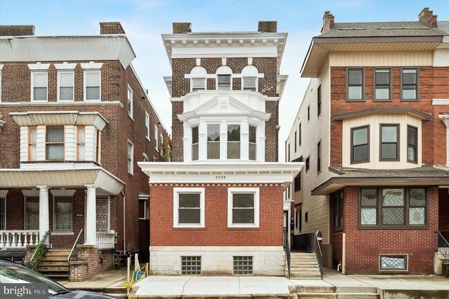 Building Photo - 4928 Walnut St