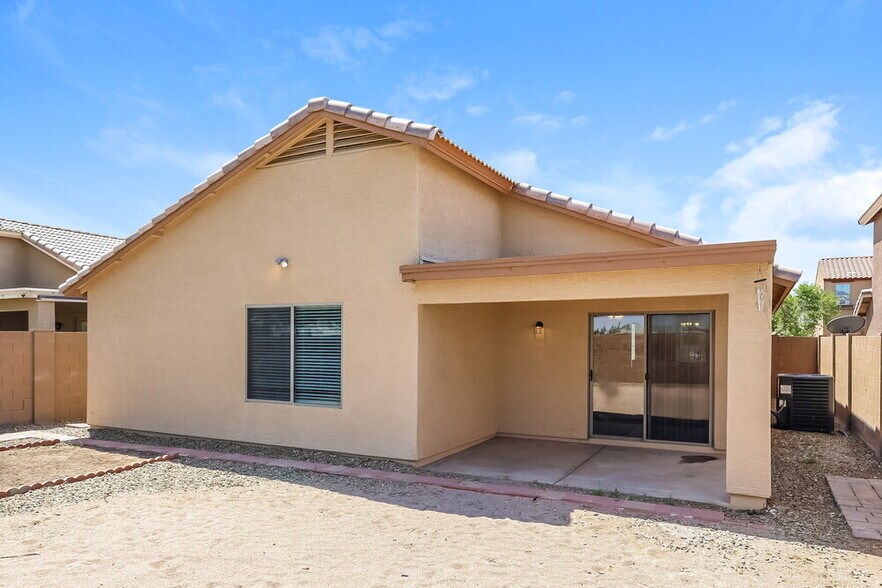 Building Photo - 10016 W Gross Ave