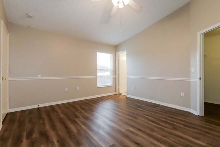 Building Photo - 6620 Shepherd Oaks Pass