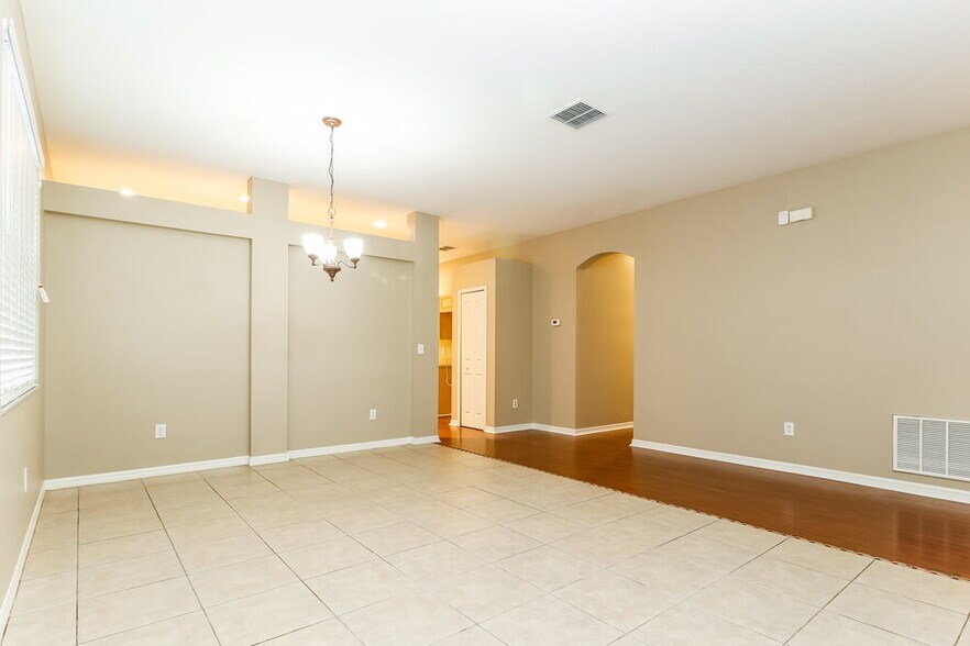 Building Photo - 17345 Bumblebee Pass