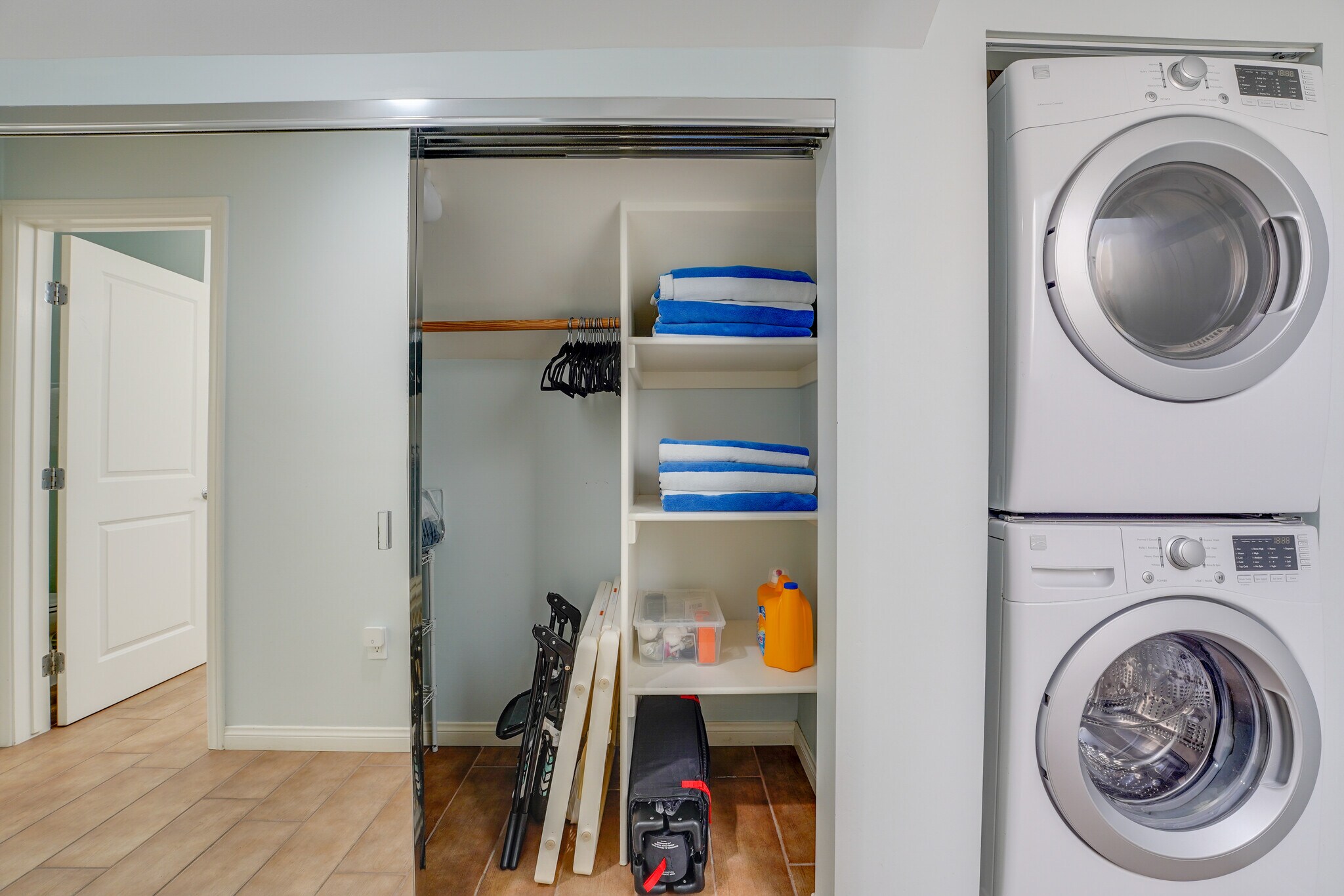 Building Photo - 817 Ostend Ct