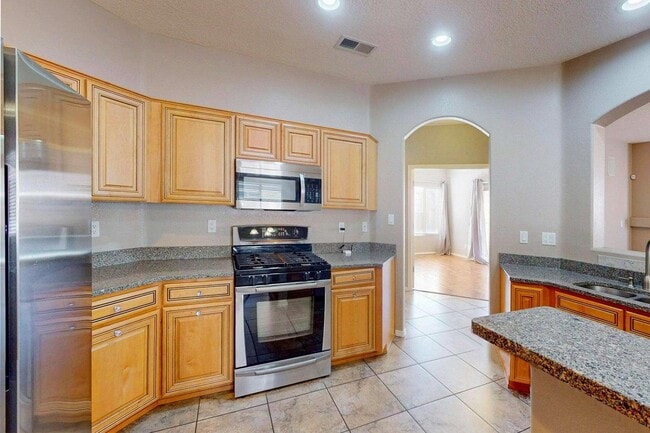 Building Photo - 11027 Maravillas Dr NW