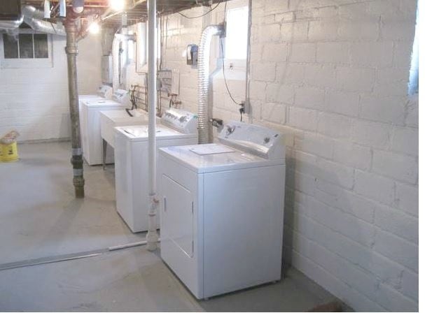 Free washer and dryer - 2518 E 124th St