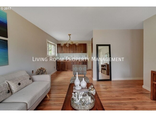 Building Photo - 11826 NE Sacramento St