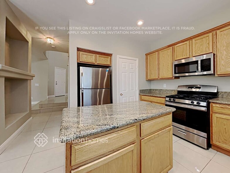 Building Photo - 6135 Yucca Fields Ct