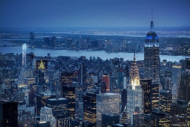 Building Photo - 45 E 22nd St