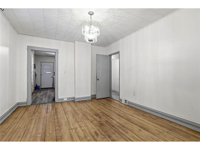 Building Photo - 3451 N Oliver Ave