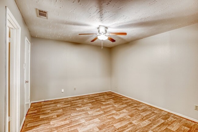 Building Photo - 15238 Bedford Glen Dr