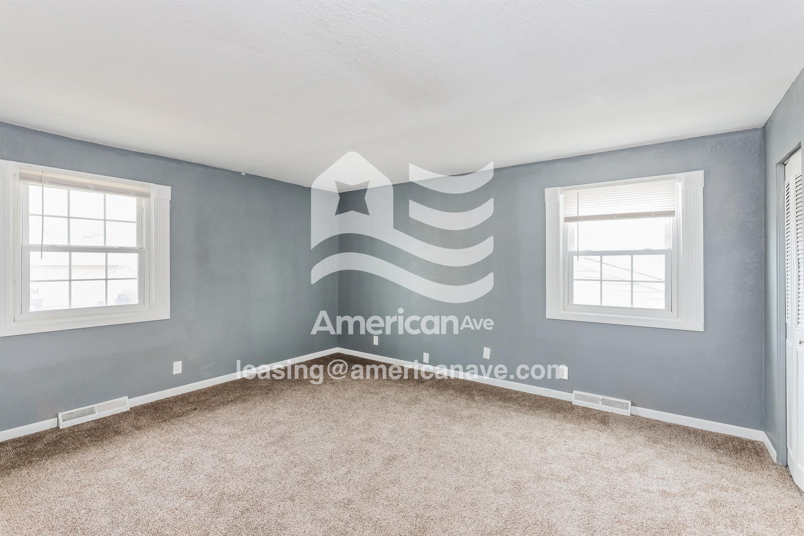 Building Photo - 722 9th Ave