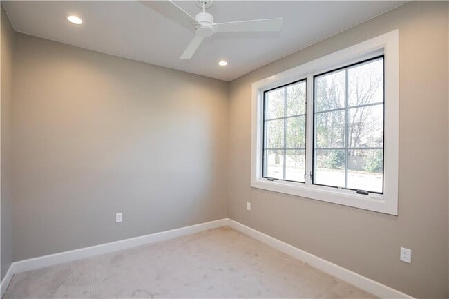 Building Photo - 4111 S Champions Dr