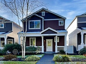 Building Photo - 7629 Columbia Way NE