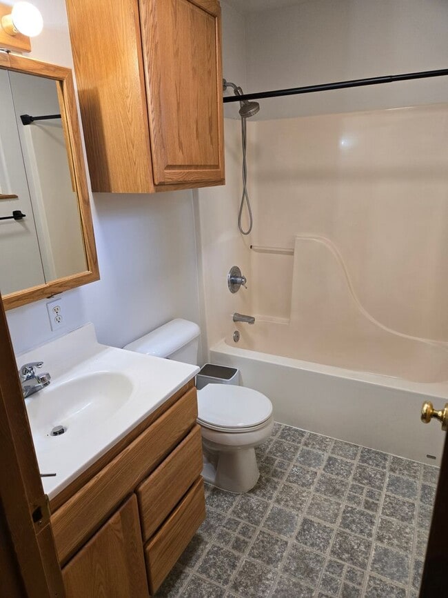 Building Photo - Large lot with tons of storage !  3 br , 2 bth + office+ 2  Car-garage + 2 Wooden Sheds