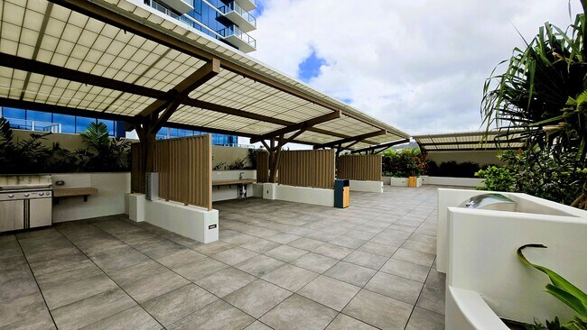 Building Photo - 1515 Liona St