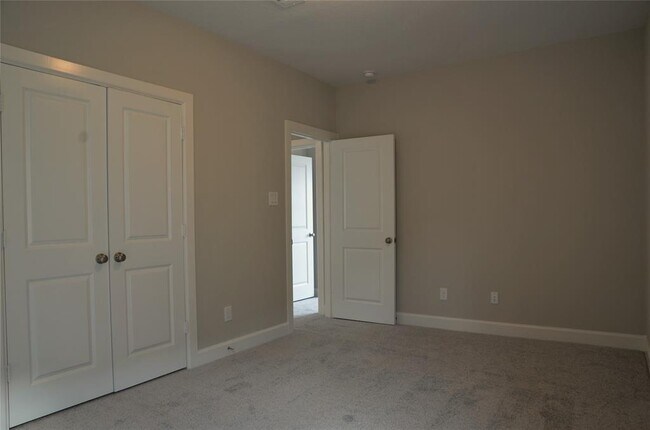 Building Photo - 23834 Pullin Market Dr