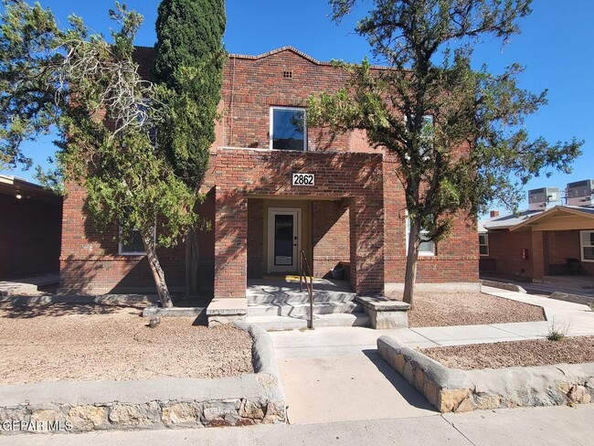 Building Photo - 2862 Grant Ave