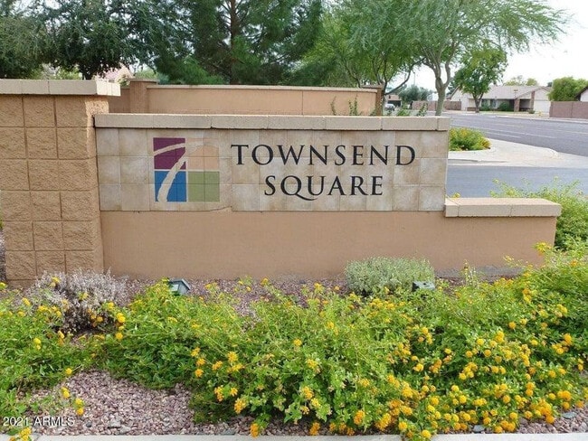 Building Photo - 7022 Cesar St