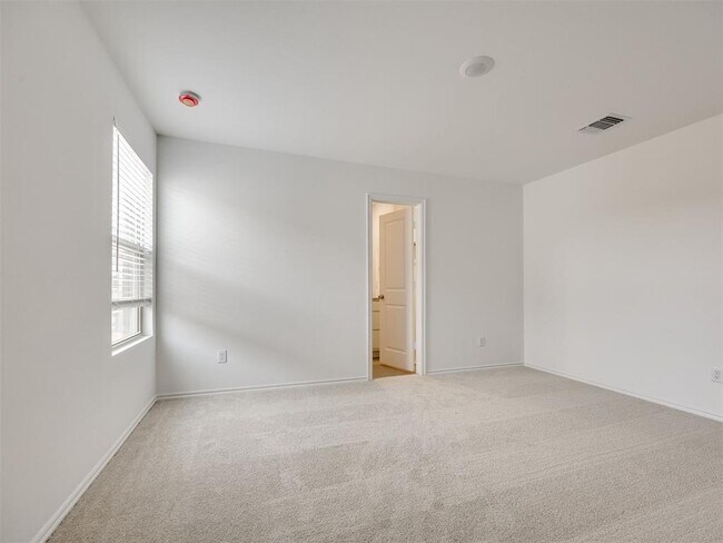 Building Photo - 2012 Wolford Wy